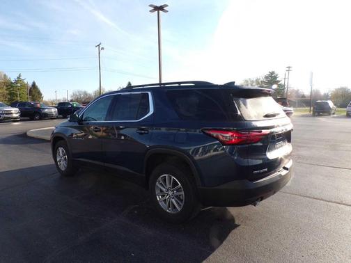 2022 Chevrolet Traverse LT Cloth
