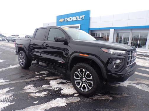 2024 GMC Canyon AT4
