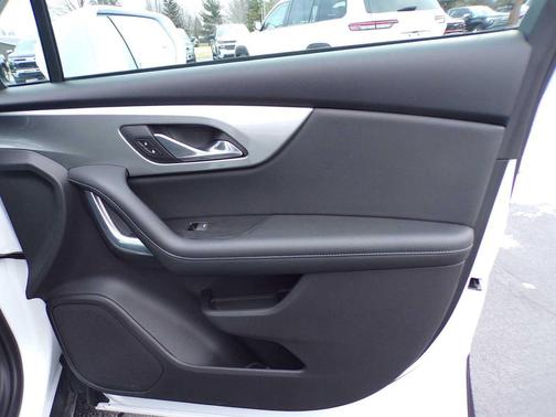 Summit White 2019 Chevrolet Blazer 1LT