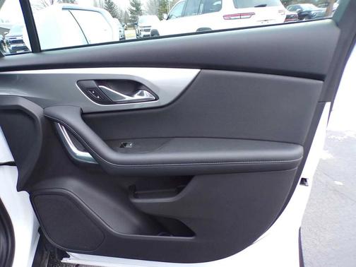 Summit White 2019 Chevrolet Blazer 1LT