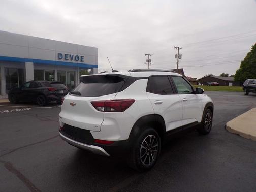 White 2024 Chevrolet Trailblazer LT