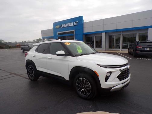 White 2024 Chevrolet Trailblazer LT