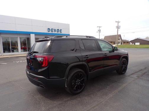2022 GMC Acadia SLE