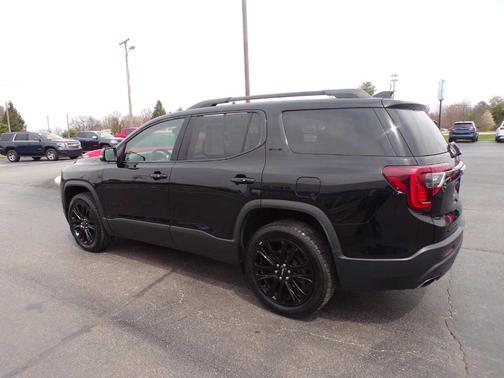 2022 GMC Acadia SLE