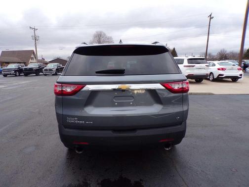 2021 Chevrolet Traverse LT Cloth