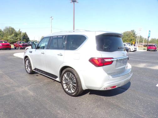 2018 INFINITI QX80 Base