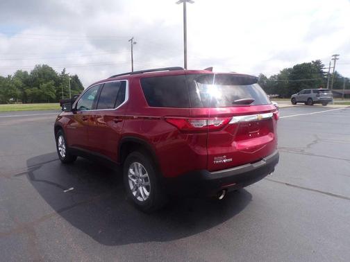 Red 2019 Chevrolet Traverse LT Cloth