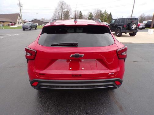 Apex Red 2026 Chevrolet Trax FWD 2RS