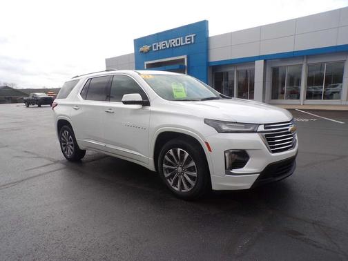 White 2022 Chevrolet Traverse Premier
