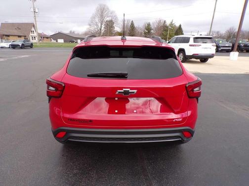 Apex Red 2026 Chevrolet Trax FWD 2RS