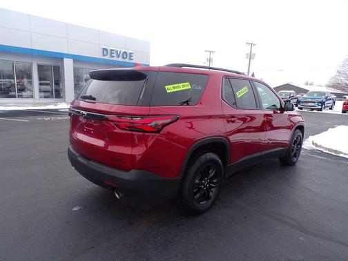2023 Chevrolet Traverse LT Leather