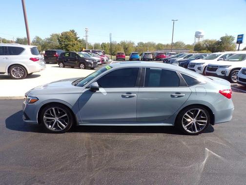 2022 Honda Civic Touring