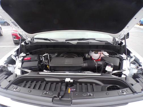 Summit White 2026 Chevrolet Silverado 1500 RST