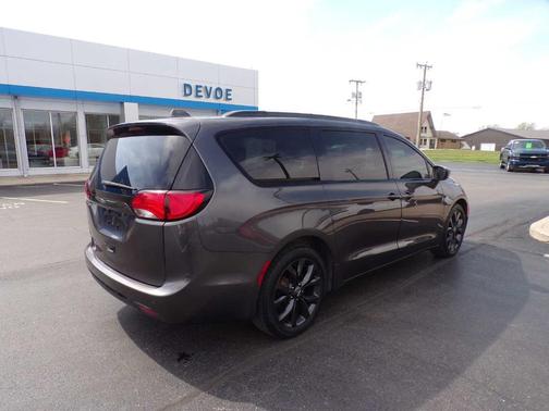 2020 Chrysler Pacifica Touring-L Plus