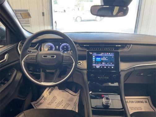 2024 Jeep Grand Cherokee L Laredo