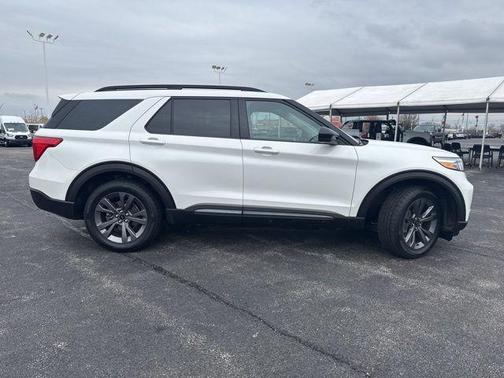 White Metallic 2023 Ford Explorer XLT
