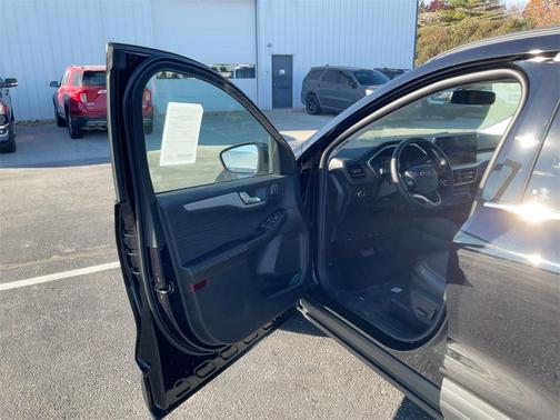 2026 Ford Escape Platinum