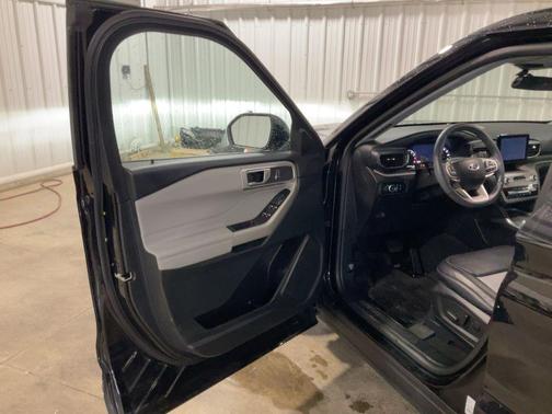 Black Metallic 2023 Ford Explorer XLT