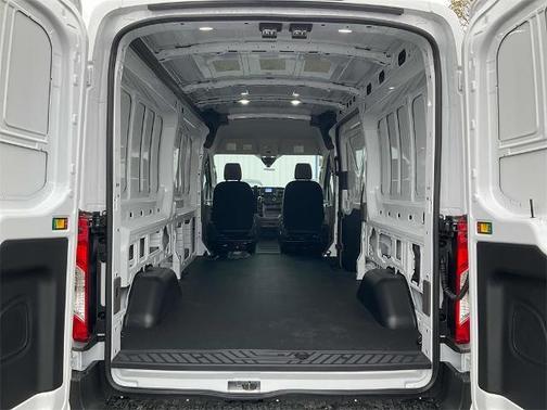 2024 Ford Transit-250 148 WB Medium Roof Cargo