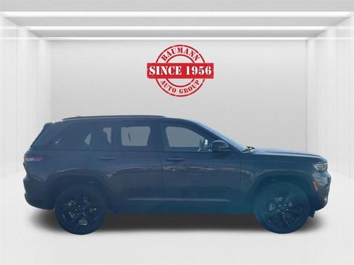 2022 Jeep Grand Cherokee Laredo