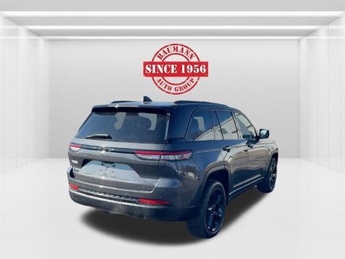 2022 Jeep Grand Cherokee Laredo