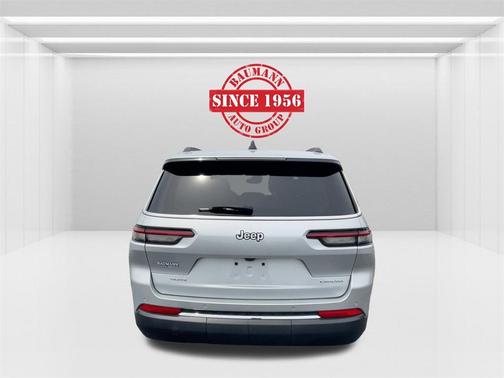 2023 Jeep Grand Cherokee L Laredo