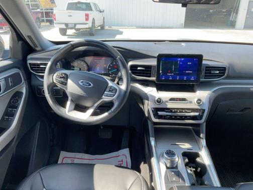 Agate Black Metallic 2023 Ford Explorer XLT