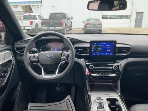 Black Metallic 2023 Ford Explorer ST-Line