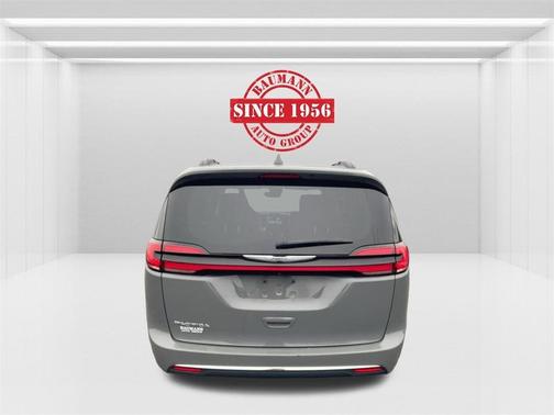 2022 Chrysler Pacifica Touring-L