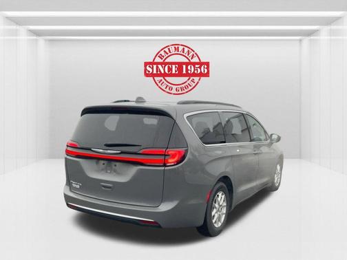Ceramic Gray Clearcoat 2022 Chrysler Pacifica Touring-L