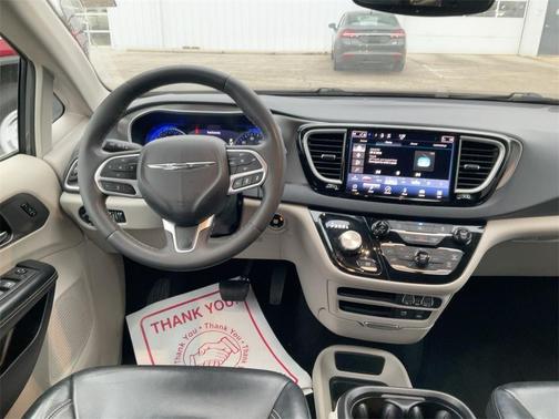 2022 Chrysler Pacifica Touring-L