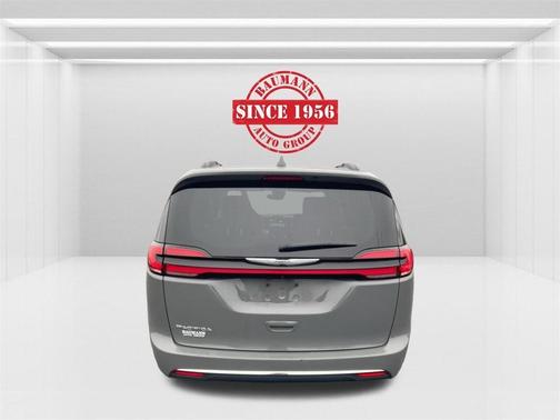 2022 Chrysler Pacifica Touring-L