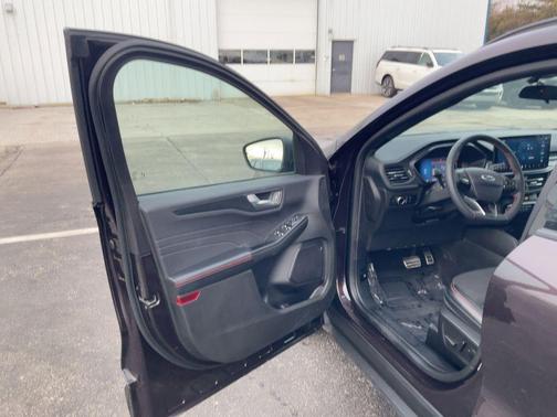 Cinnabar Red Metallic 2023 Ford Escape ST-Line