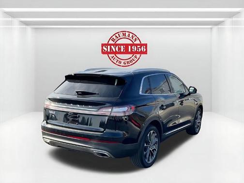 Infinite Black Metallic 2022 Lincoln Nautilus Reserve