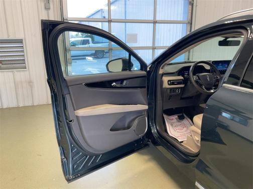 2022 Lincoln Nautilus Standard