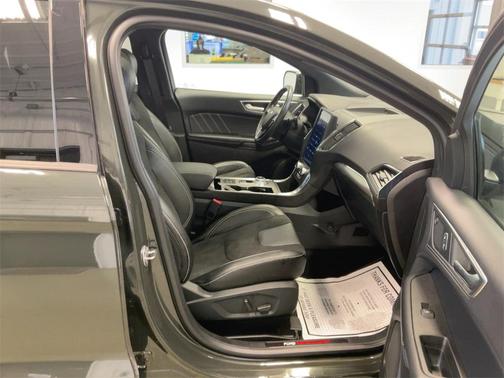 2022 Ford Edge ST