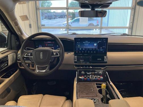 2022 Lincoln Navigator L Reserve