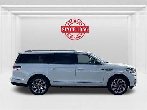 2022 Lincoln Navigator L Reserve