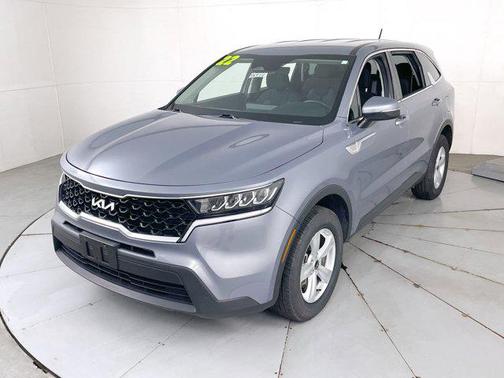 2022 Kia Sorento LX