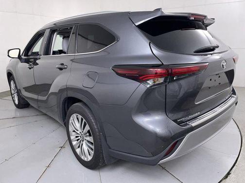 2024 Toyota Highlander Platinum