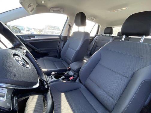 2017 Volkswagen Golf TSI Wolfsburg Edition 4-Door