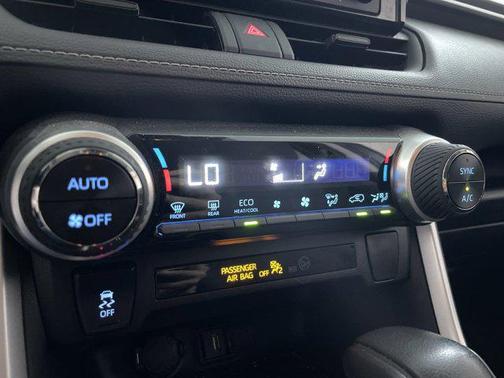 2020 Toyota RAV4 Hybrid LE