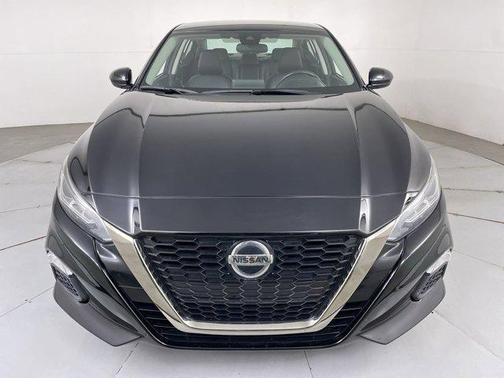 2021 Nissan Altima SR FWD