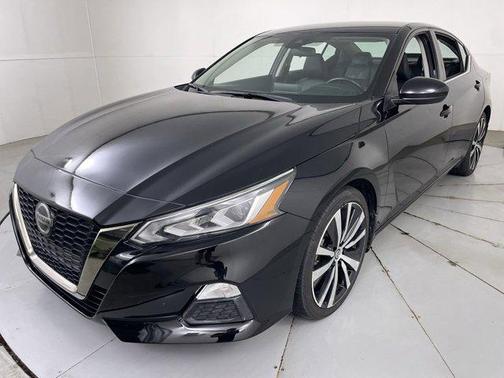 2021 Nissan Altima SR FWD