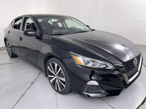 2021 Nissan Altima SR FWD