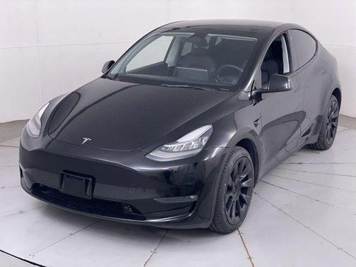 2022 Tesla Model Y Long Range Dual Motor All-Wheel Drive