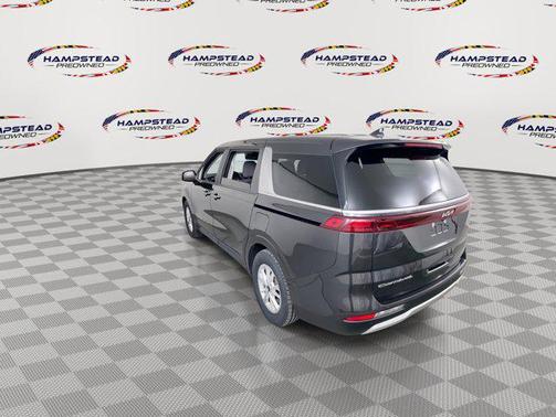 2022 Kia Carnival LX