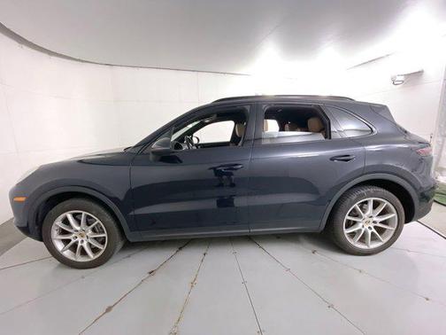 2021 Porsche Cayenne Base