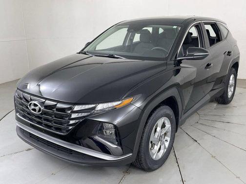 2022 Hyundai TUCSON SE