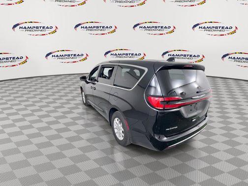 2024 Chrysler Pacifica Touring